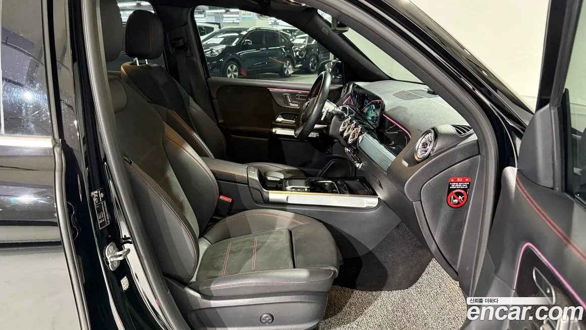 Mercedes-Benz GLB-Class — фото 10