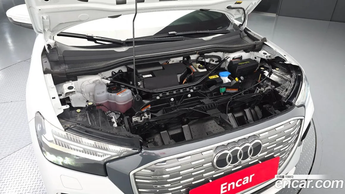 Audi Q4 e-tron 2023 из KR, фото 9