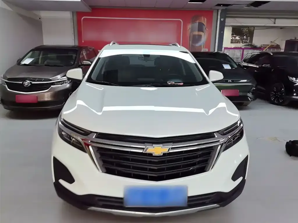 Chevrolet Equinox 2023 из CN, фото 2