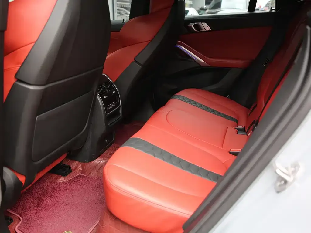 BMW X6 M 2024 из CN, фото 7