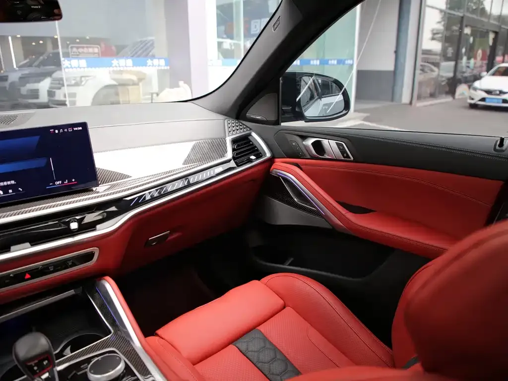 BMW X6 M 2024 из CN, фото 10