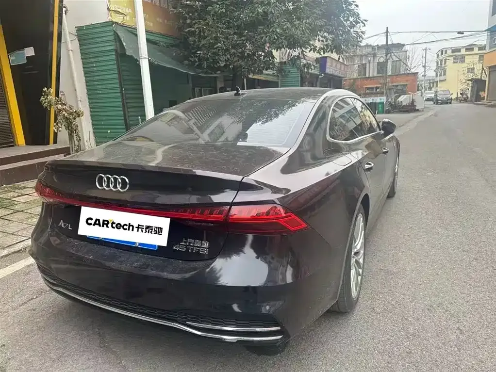 Audi A7L 2024 из CN, фото 9