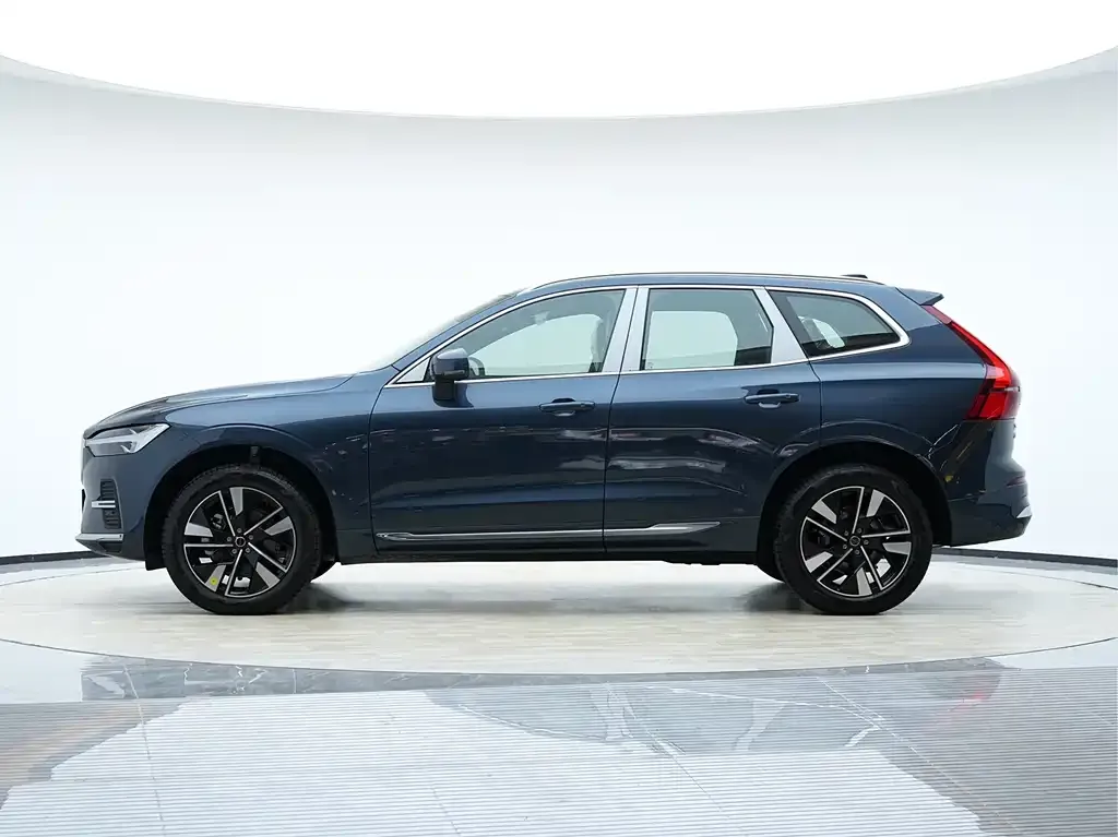 Volvo XC60 — фото 2