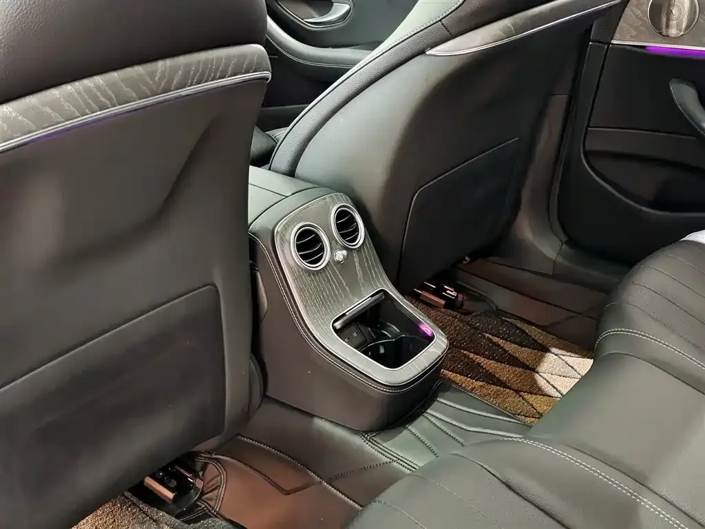 Mercedes-Benz E-Class 2022 из CN, фото 2