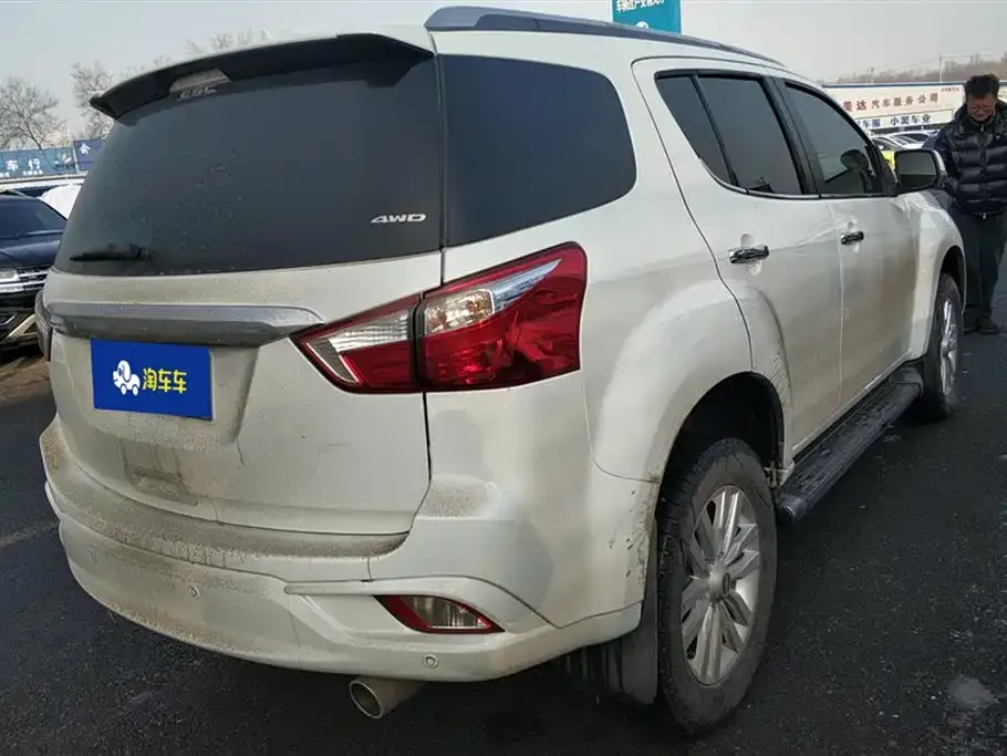 Isuzu MU-X 2022 из CN, фото 6