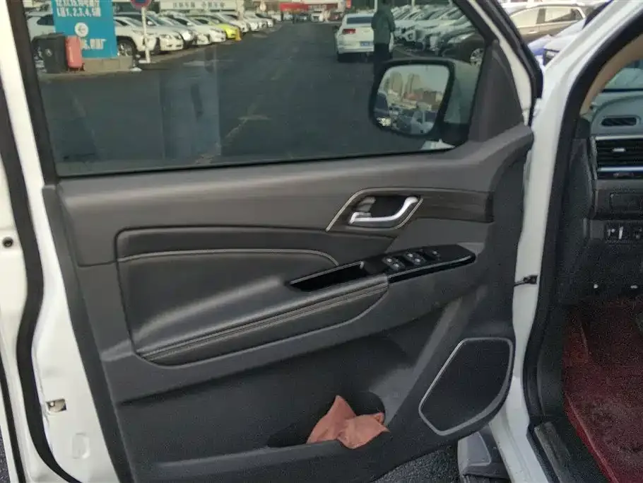 Isuzu MU-X 2022 из CN, фото 10