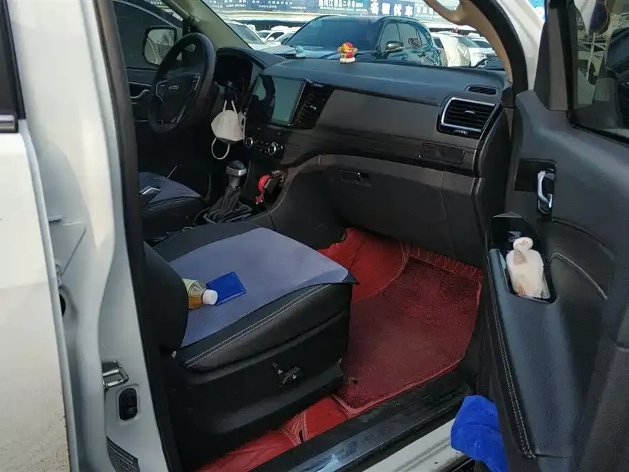 Isuzu MU-X 2022 из CN, фото 3