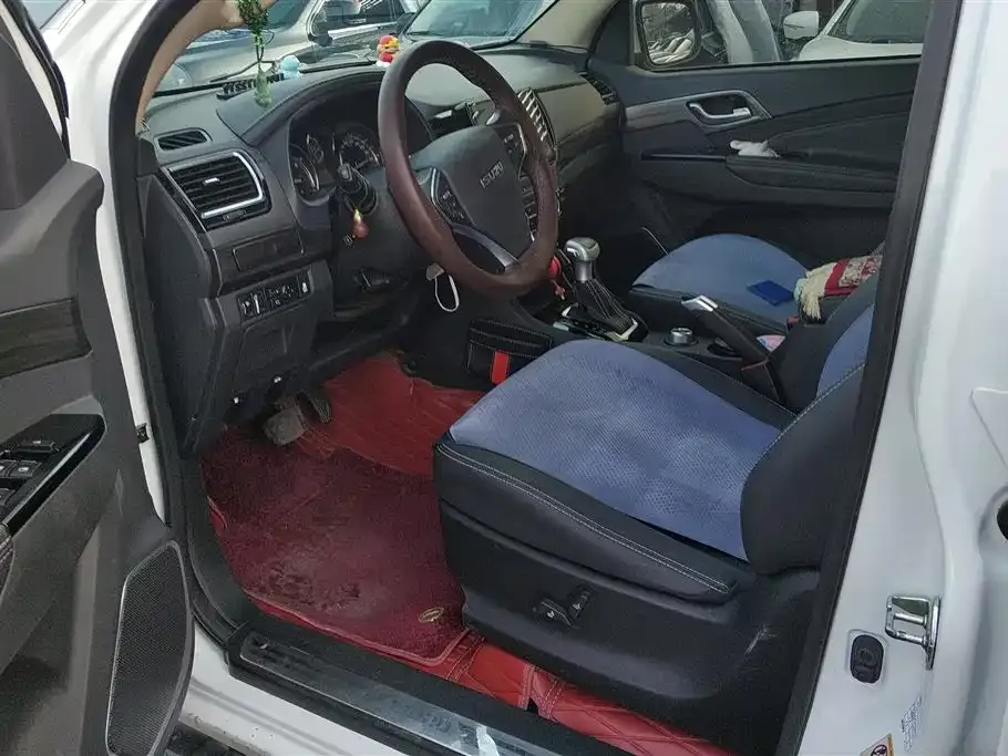 Isuzu MU-X 2022 из CN, фото 8
