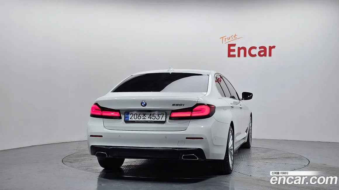 BMW 5-Series 2023 из KR, фото 2
