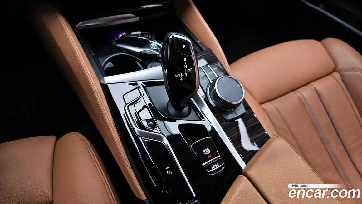 BMW 5-Series 2023 из KR, фото 9