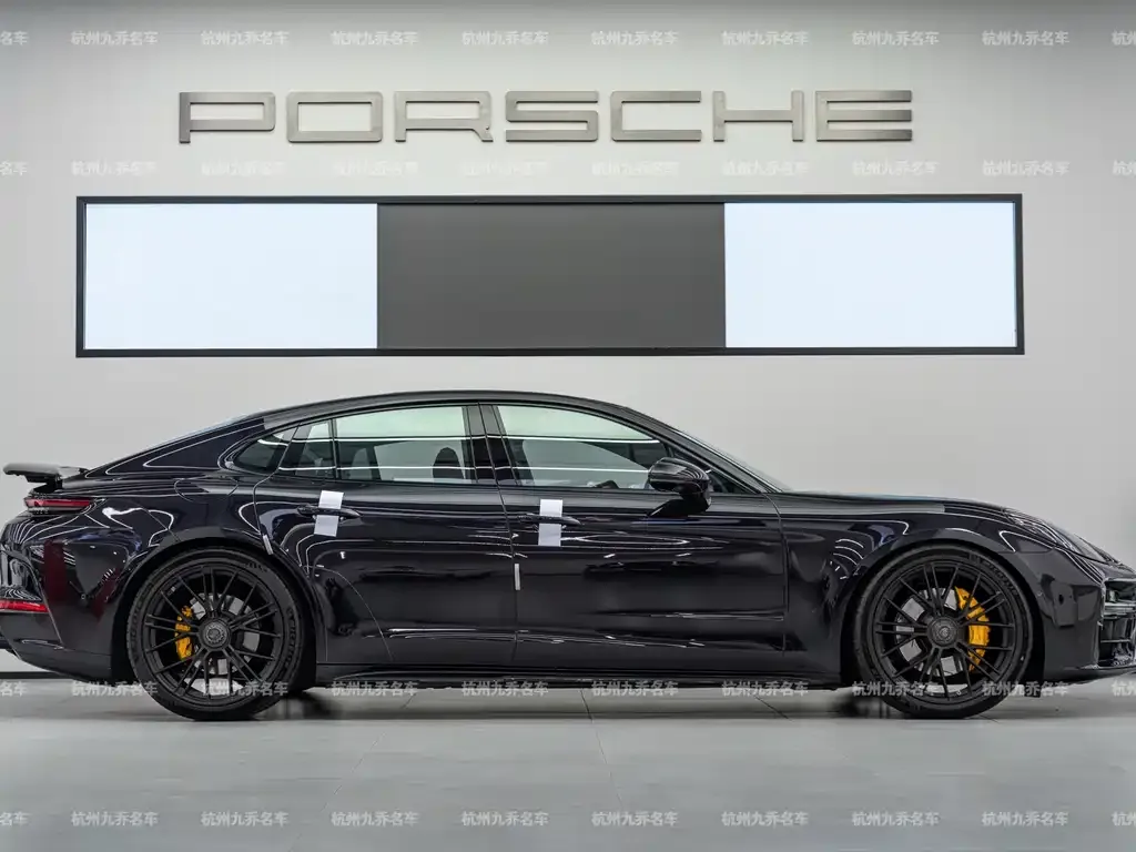 Porsche Panamera 2025 из CN, фото 2