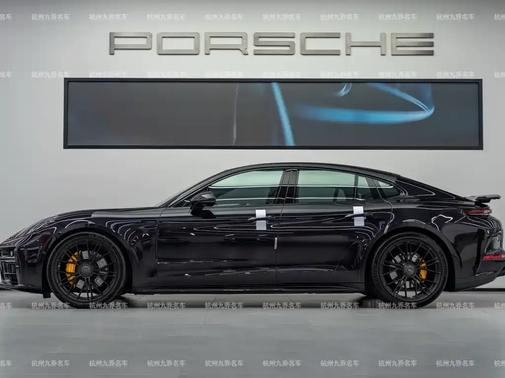Porsche Panamera 2025 из CN, фото 5