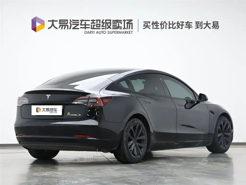 Tesla Model 3 2023 из CN, фото 2