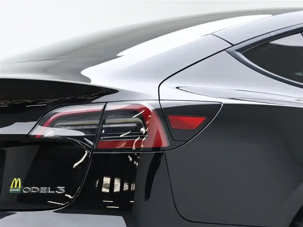 Tesla Model 3 2023 из CN, фото 3
