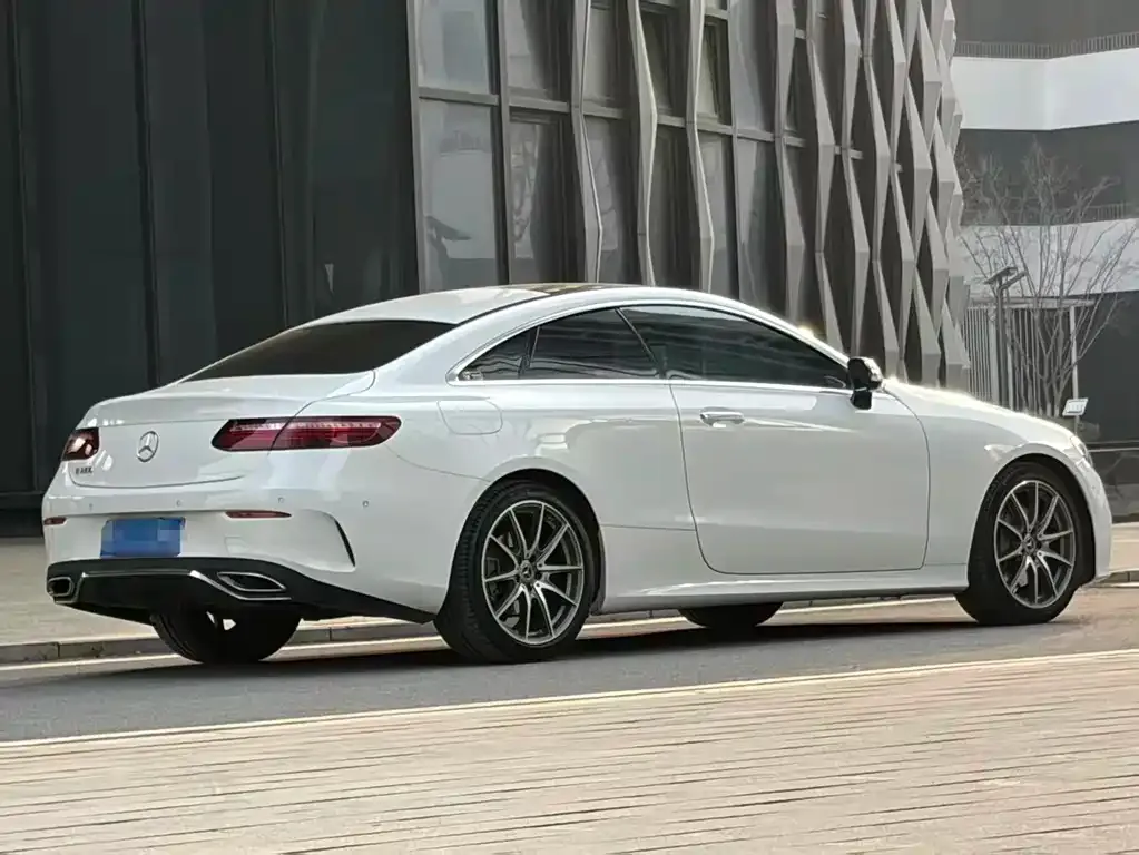 Mercedes-Benz E-Class (Import) — фото 4