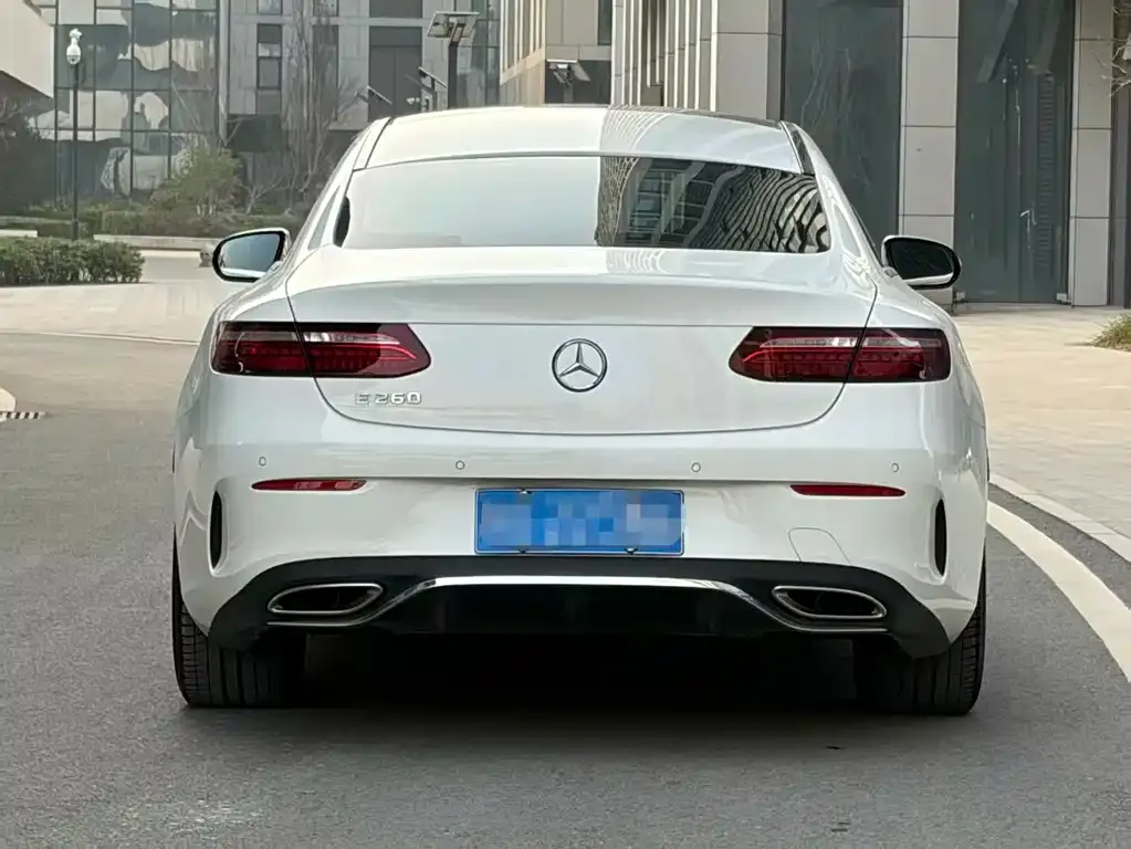 Mercedes-Benz E-Class (Import) — фото 5