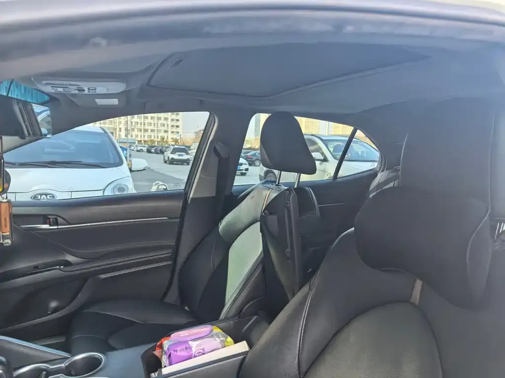 Toyota Camry 2021 из CN, фото 6