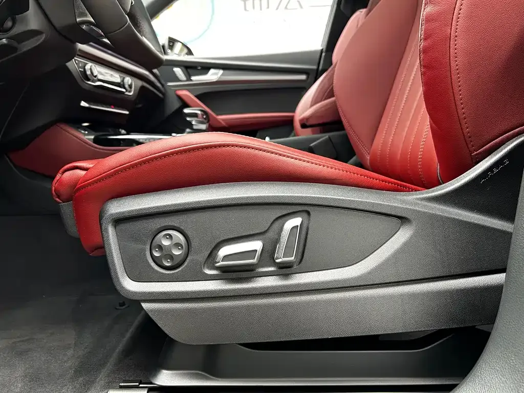 Audi Q5L 2024 из CN, фото 9