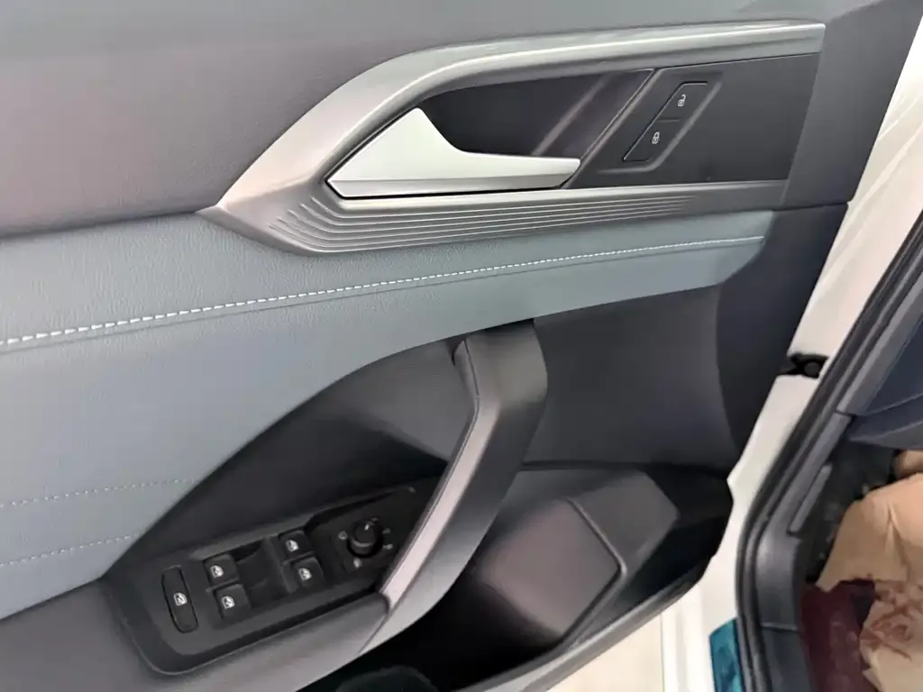 Volkswagen Tharu 2024 из CN, фото 6