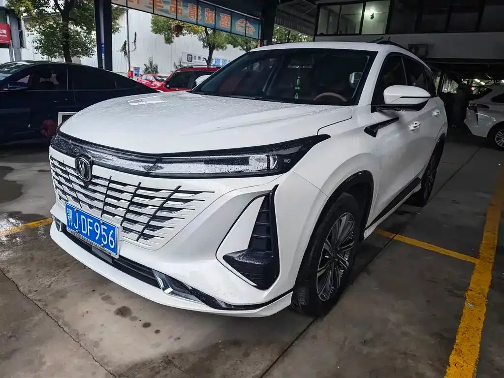 Changan CS75PLUS — фото 1