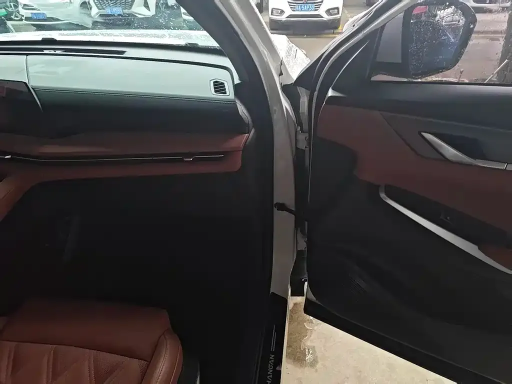 Changan CS75PLUS — фото 10