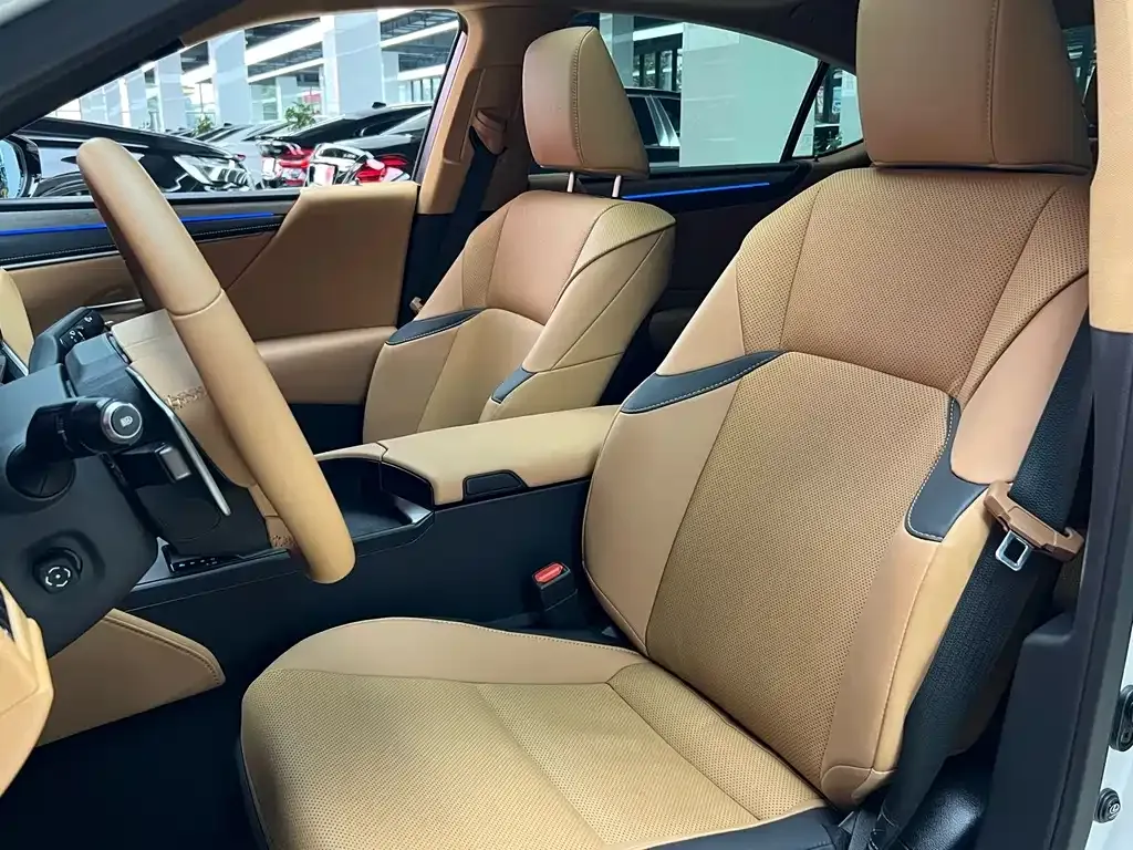 Lexus ES 2025 из CN, фото 10