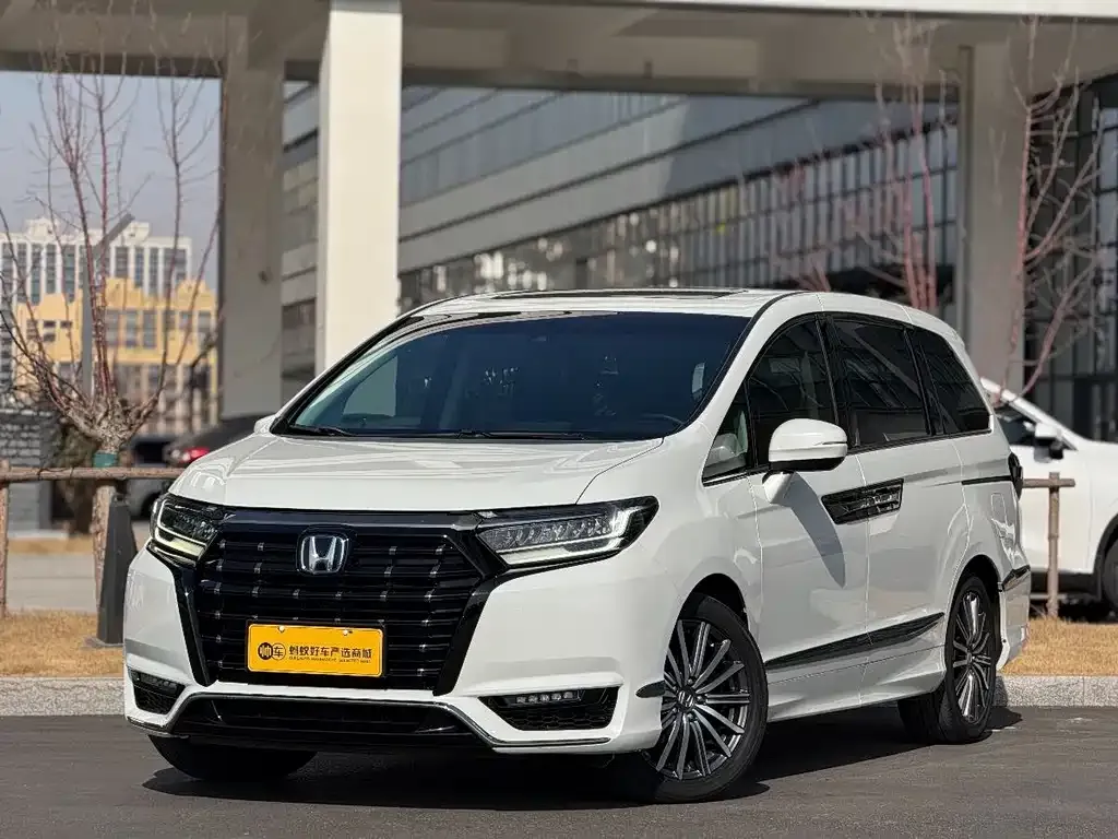 Honda Elysion 2023 из CN, фото 1