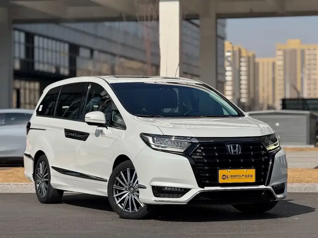 Honda Elysion 2023 из CN, фото 8