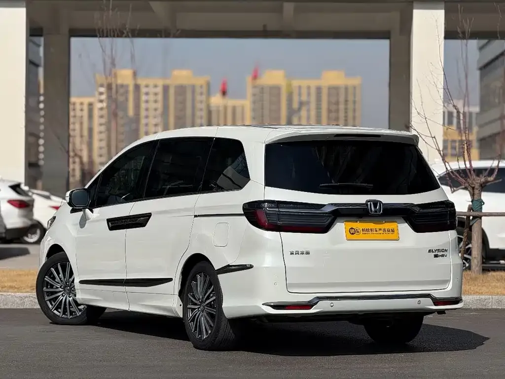 Honda Elysion 2023 из CN, фото 7
