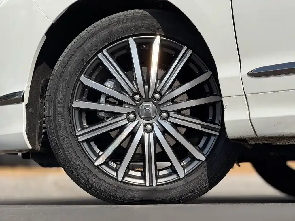 Honda Elysion 2023 из CN, фото 10