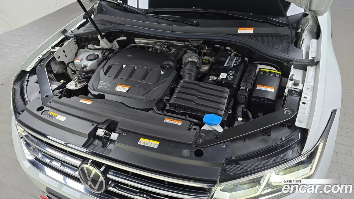 Volkswagen Tiguan — фото 10