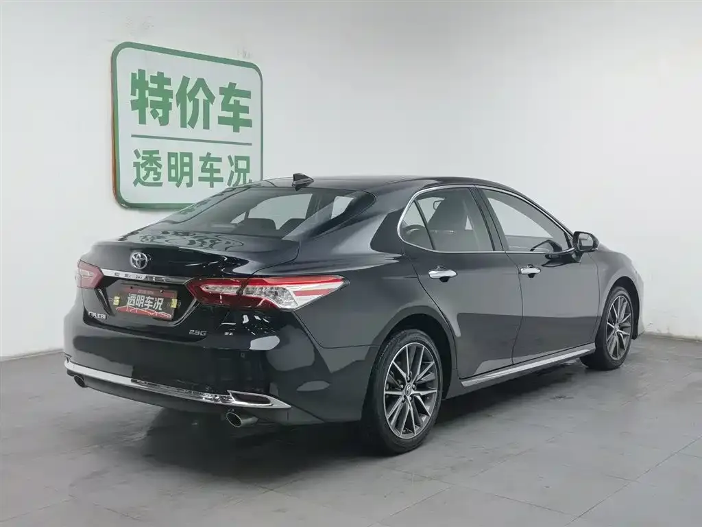Toyota Camry 2023 из CN, фото 10