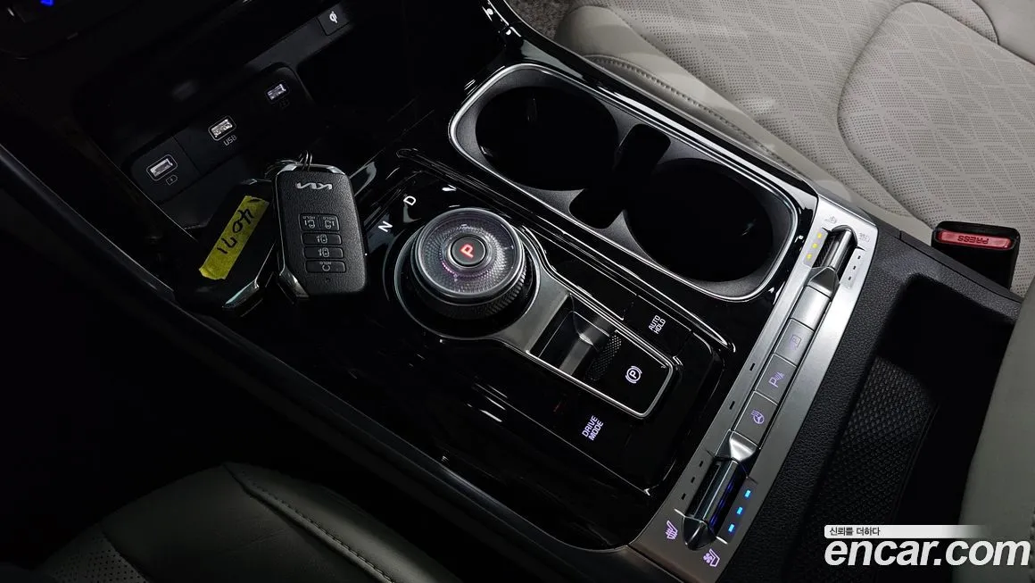 Kia Carnival — фото 10