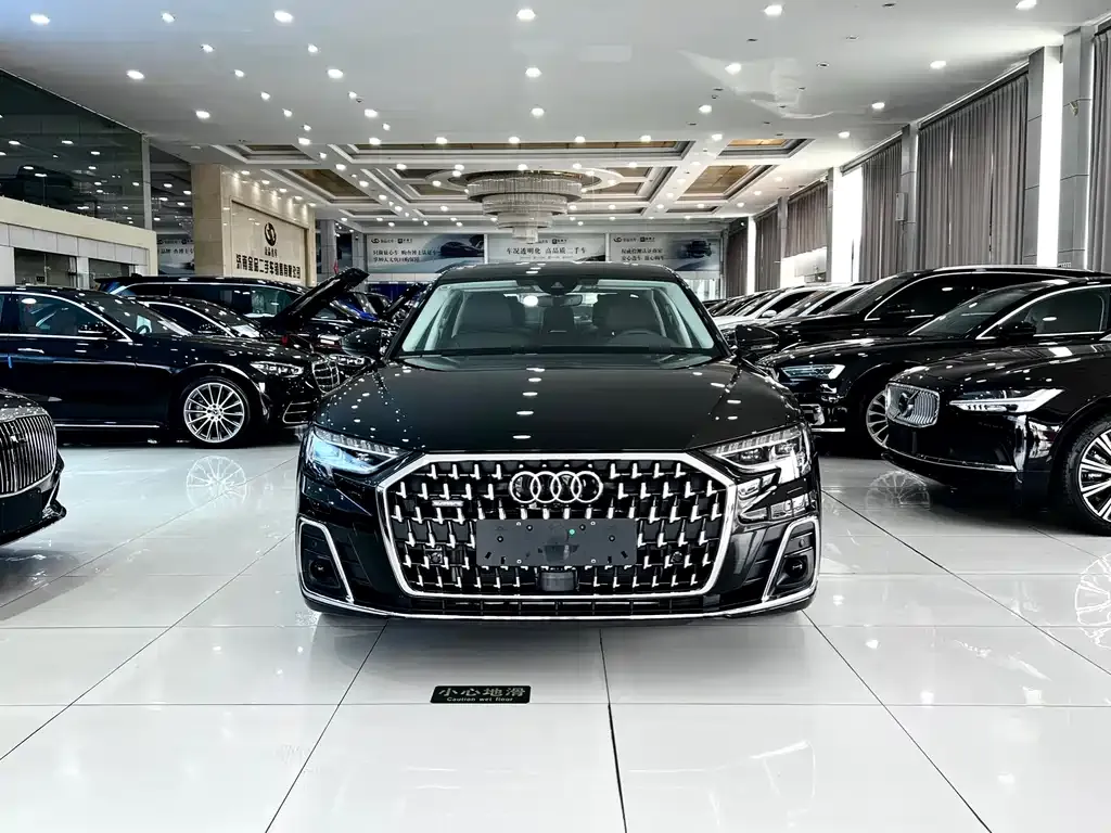 Audi A8 — фото 4