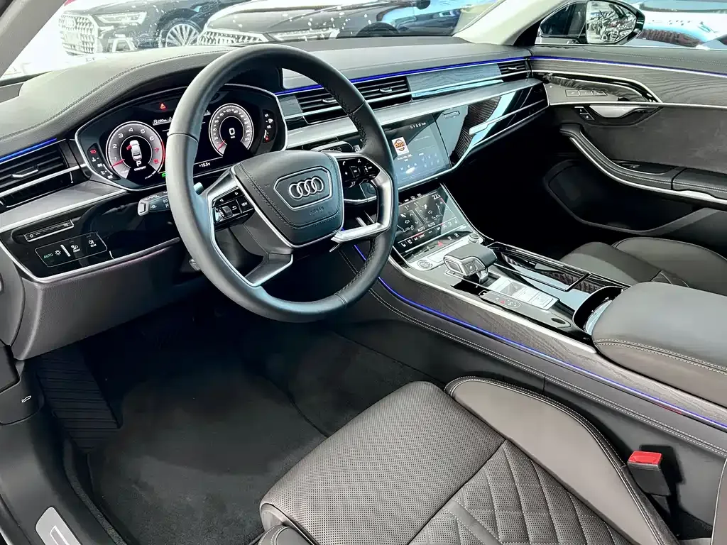 Audi A8 — фото 9