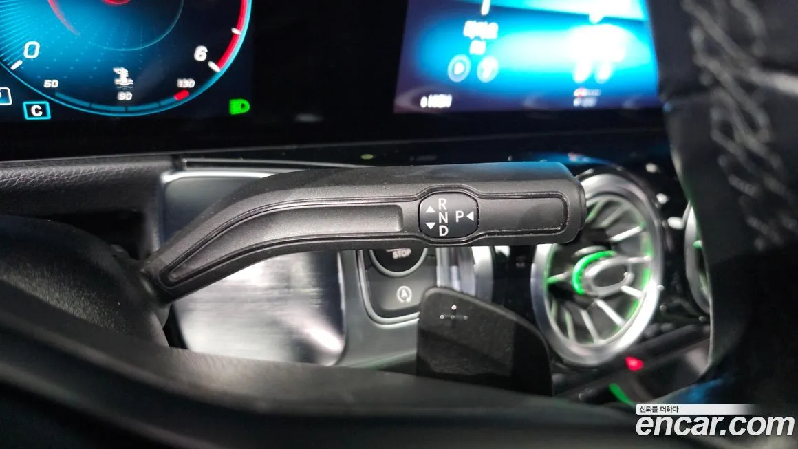 Mercedes-Benz GLB-Class 2021 из KR, фото 2