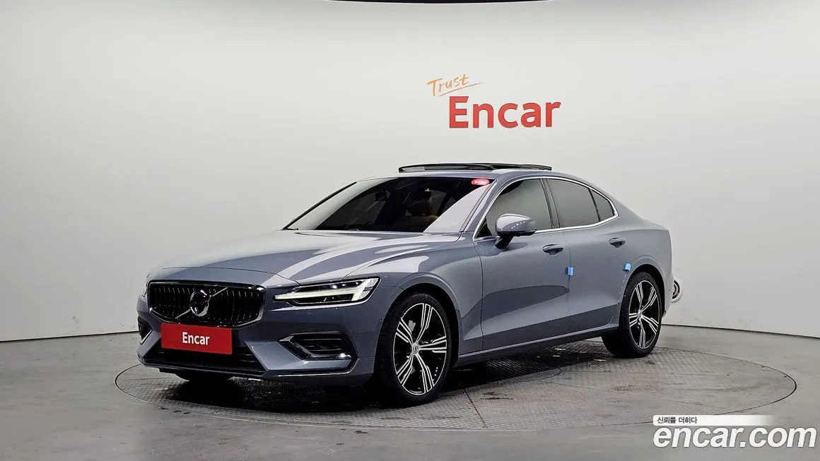 Volvo S60 — фото 1