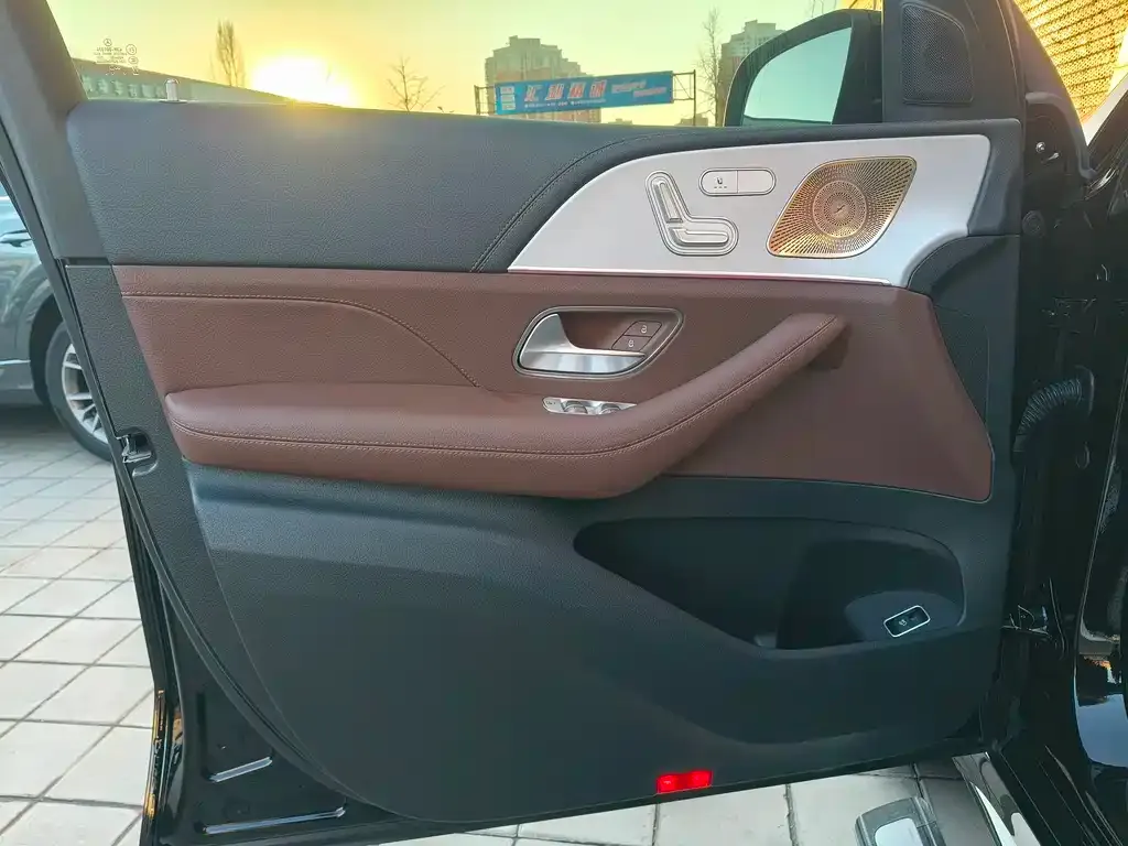 Mercedes-Benz GLE — фото 10