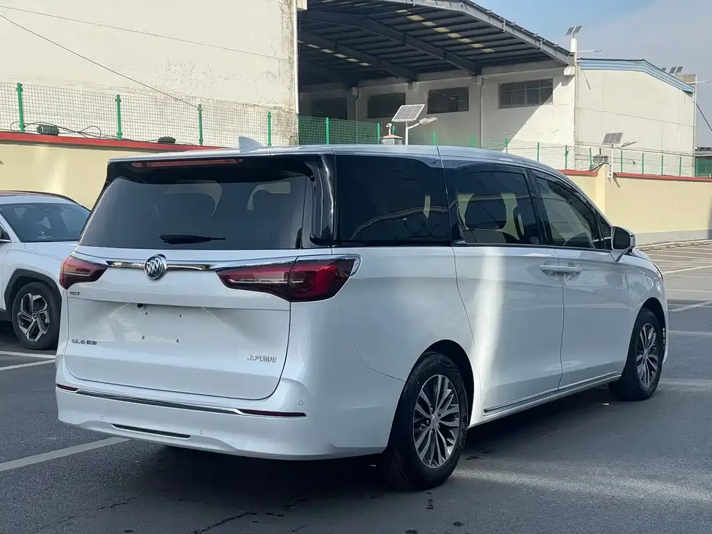 Buick GL8 2022 из CN, фото 4