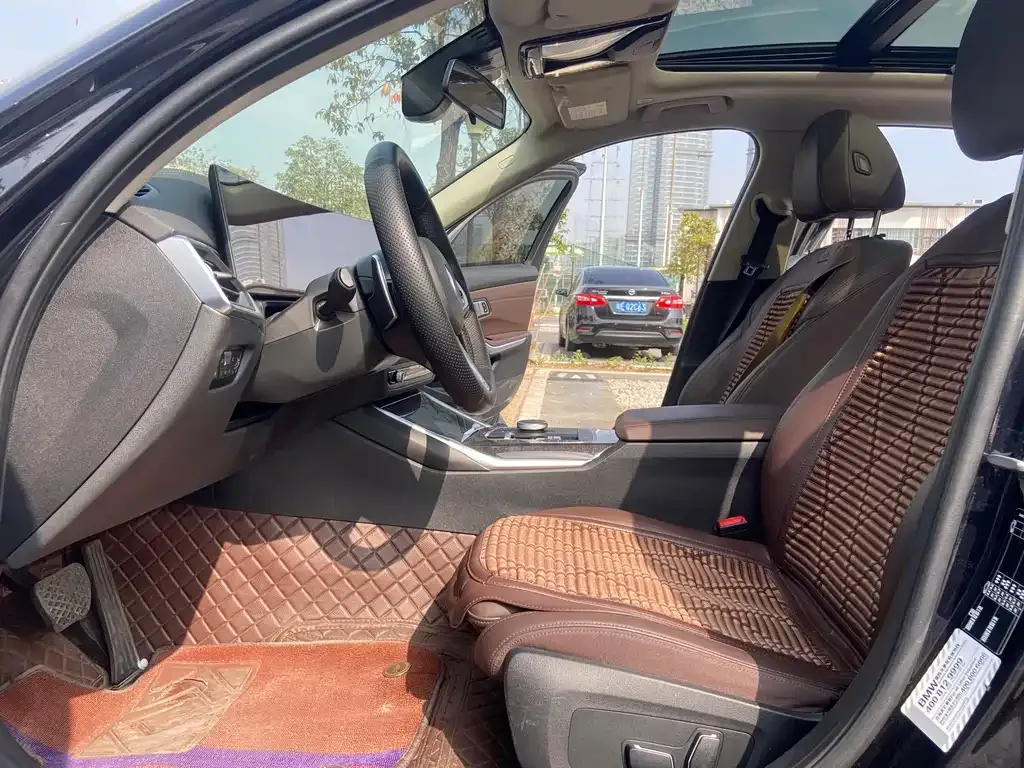 BMW 3 Series 2024 из CN, фото 10
