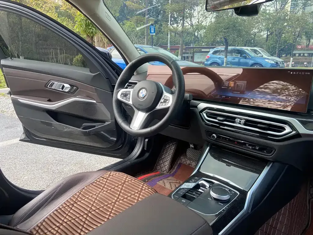 BMW 3 Series 2024 из CN, фото 7