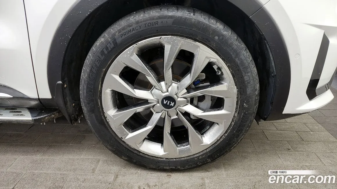Kia Sorento — фото 6