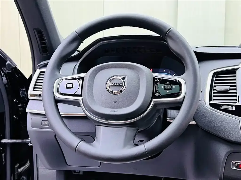 Volvo XC90 2026 из CN, фото 2