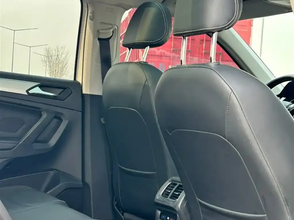 Volkswagen Tiguan L 2021 из CN, фото 5