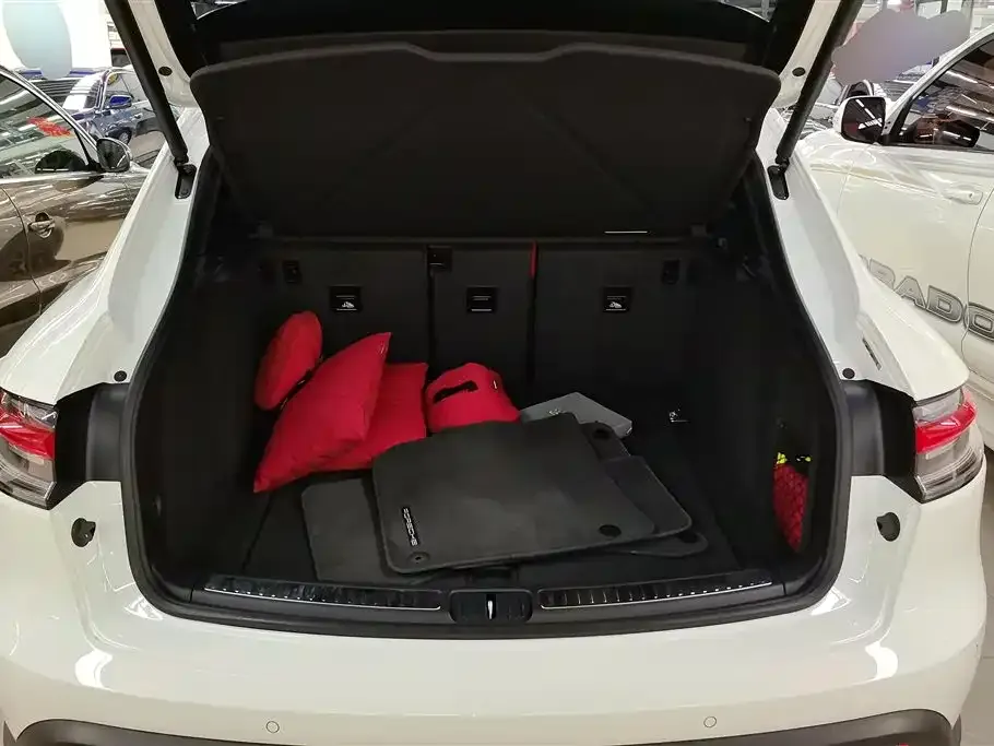 Porsche Macan 2022 из CN, фото 6