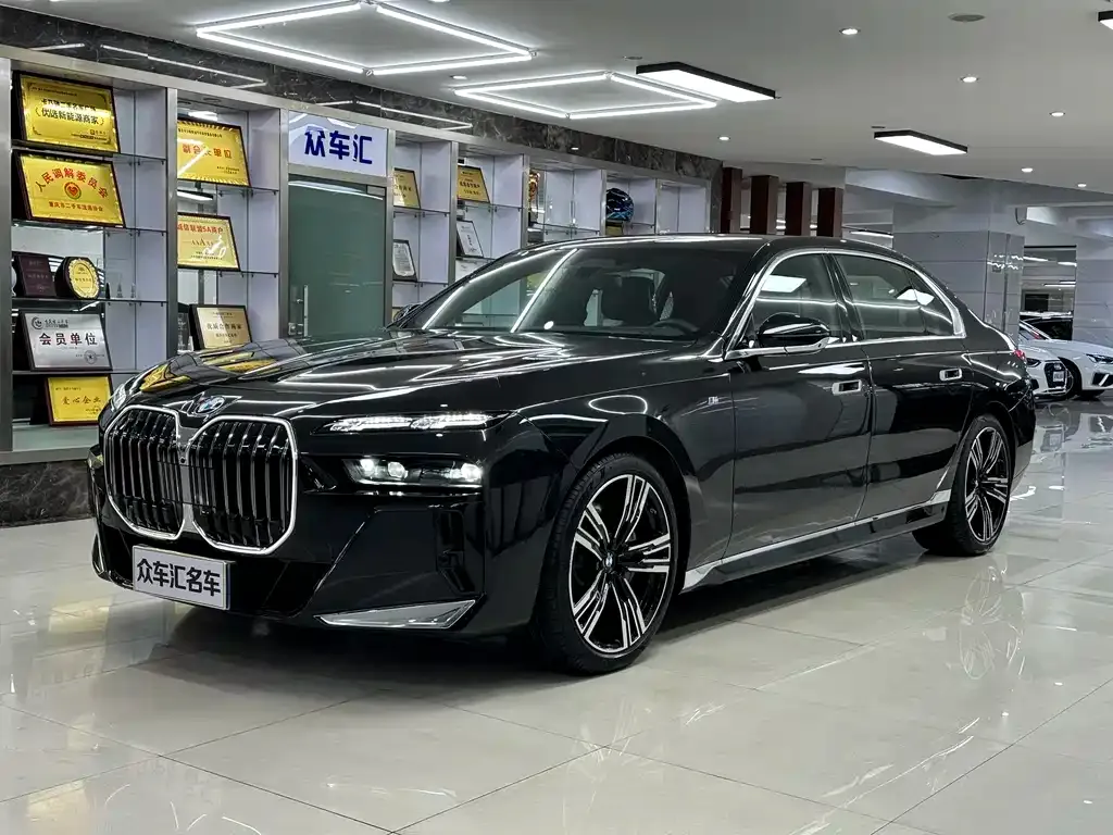 BMW 7 Series 2025 из CN, фото 1