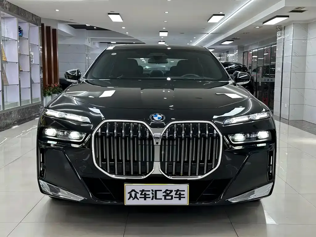 BMW 7 Series 2025 из CN, фото 8