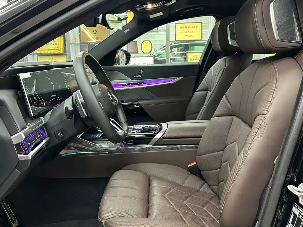 BMW 7 Series 2025 из CN, фото 7