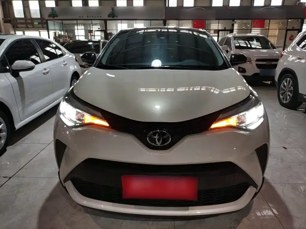 Toyota C-HR 2023 из CN, фото 3