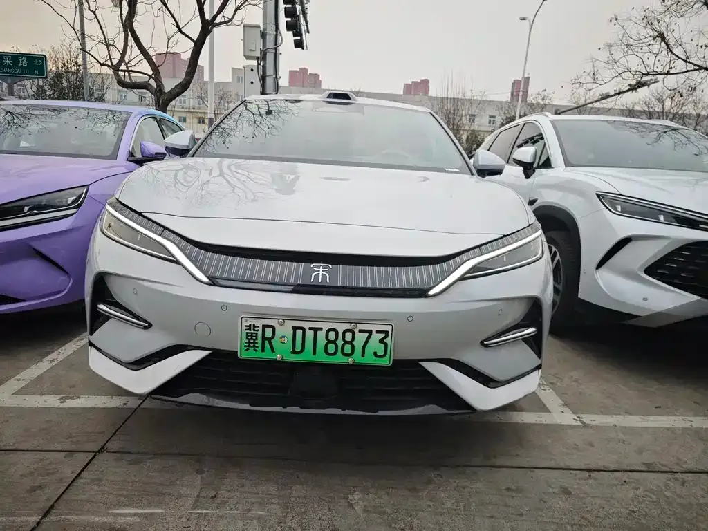 BYD L EV — фото 10